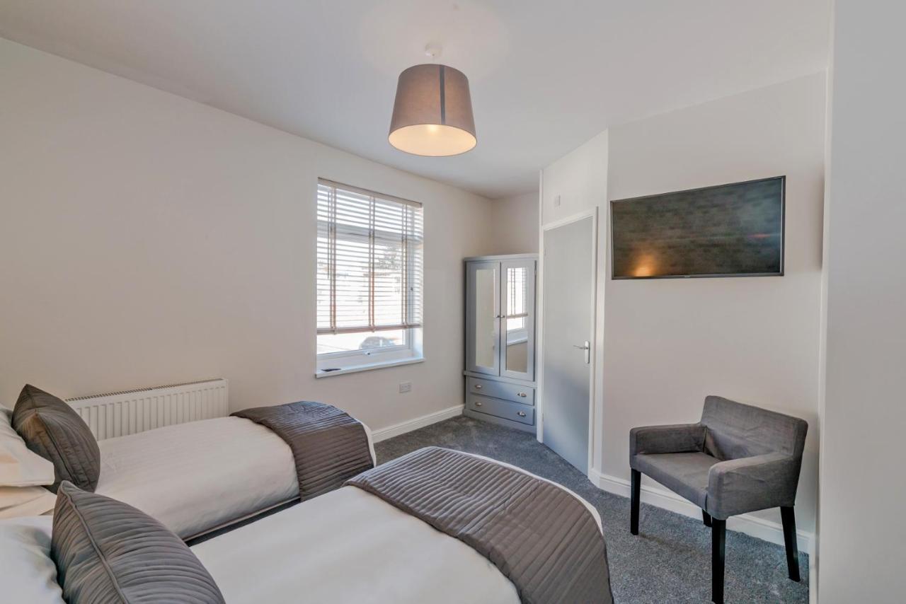 Newhall Lodge แคนน็อค ภายนอก รูปภาพ